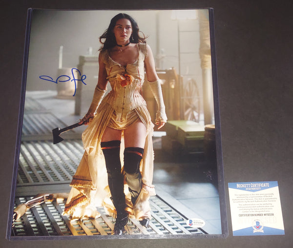 Megan Fox autographed 11x14 Beckett COA