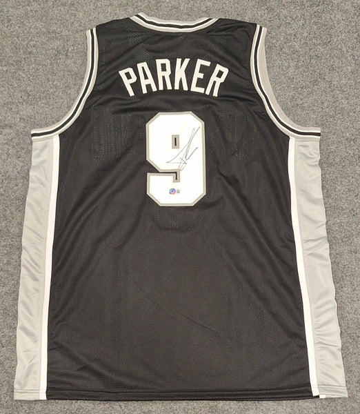 Tony Parker autographed jersey Beckett Witness COA