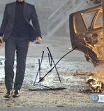 Keanu Reeves autographed 11x14 Beckett COA