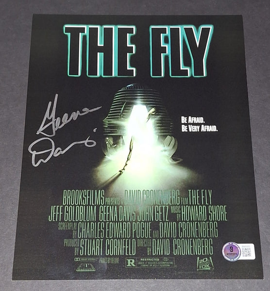 Geena Davis autographed 8x10 Beckett COA